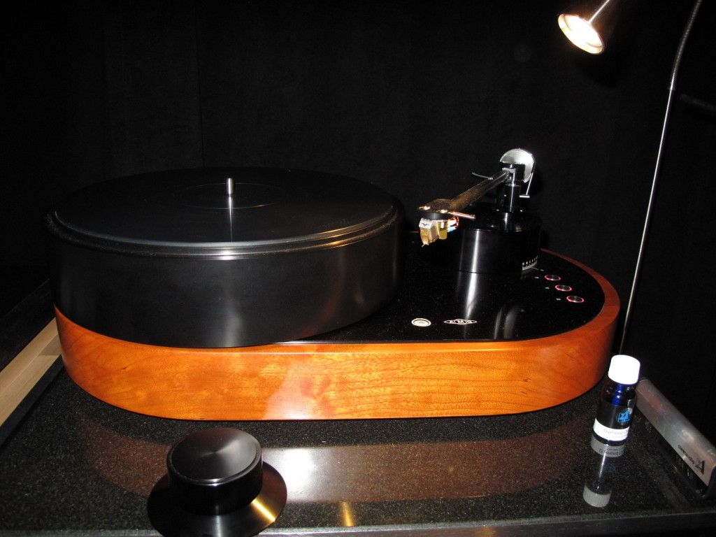 AMG Viella V12 Turntable